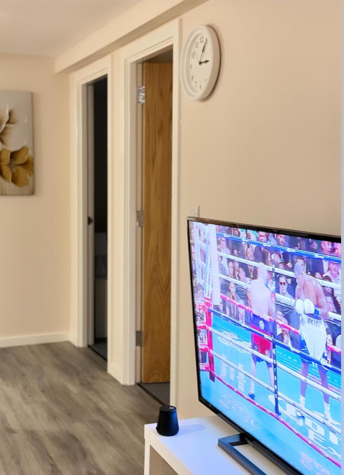 Luxury 2 Bedroom Apartment In Manchester City Centre - Free Parking المظهر الخارجي الصورة